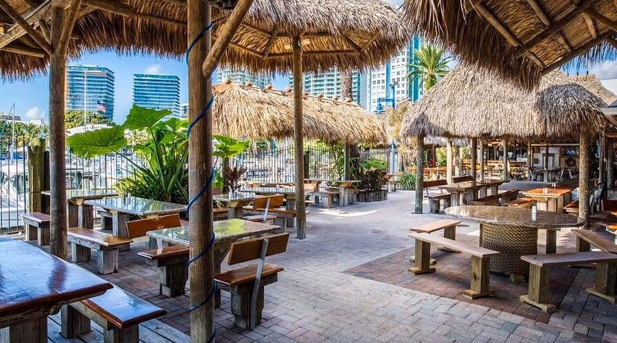 ¿Qué celebridades viven en Coconut Grove?