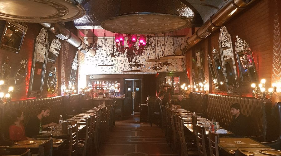 ¿Quién es el dueño de restaurante más rico de Delhi?