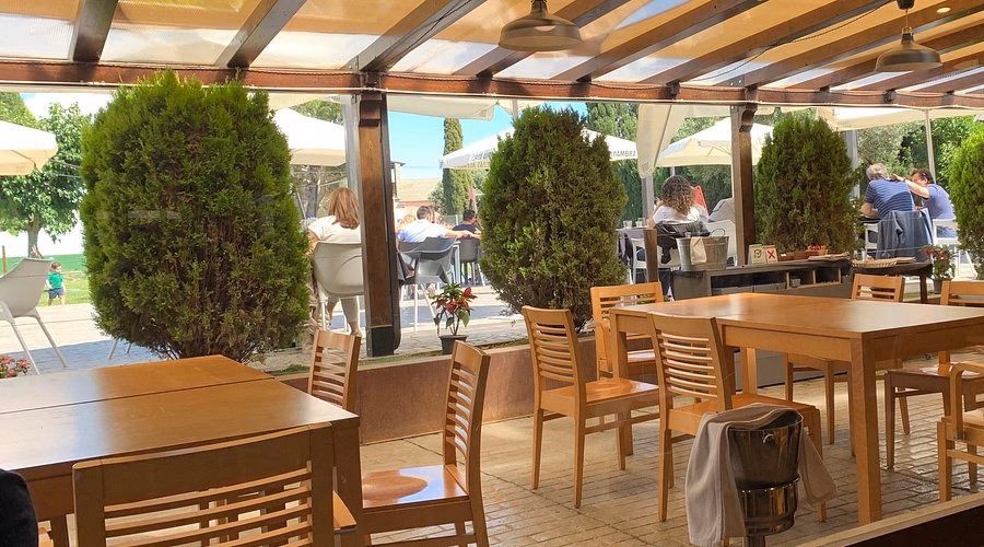 ¿Dónde queda el restaurante Troppo?